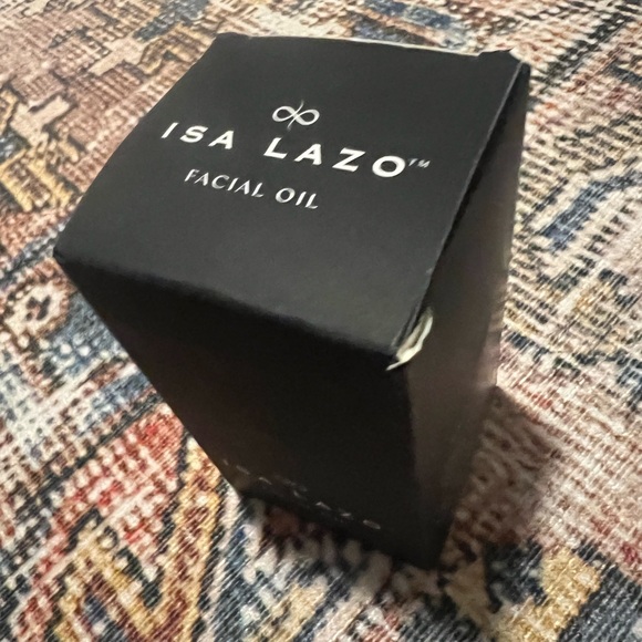 Isa Lazo Facial Oil New - Picture 4 of 4